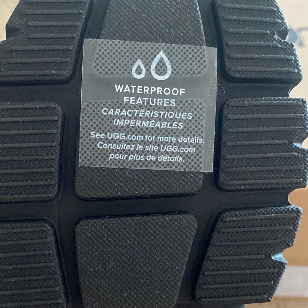 UGG K ASHTON CHELSEA KIDS BOOT - Picture 7 of 7
